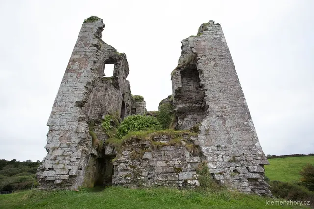 Minard Castle