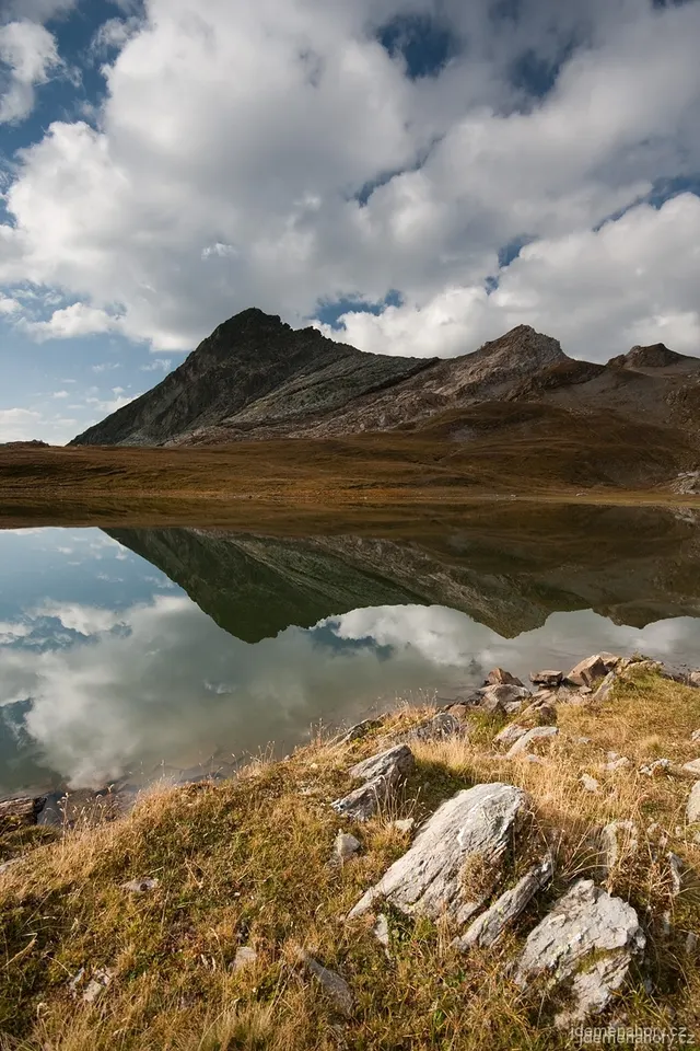 Lac de mya